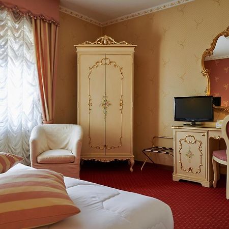 Sant'Omobono Imagna Hotel Villa Delle Ortensie מראה חיצוני תמונה