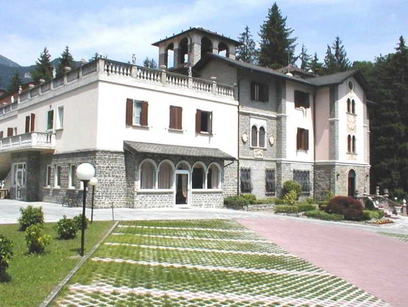 Sant'Omobono Imagna Hotel Villa Delle Ortensie מראה חיצוני תמונה