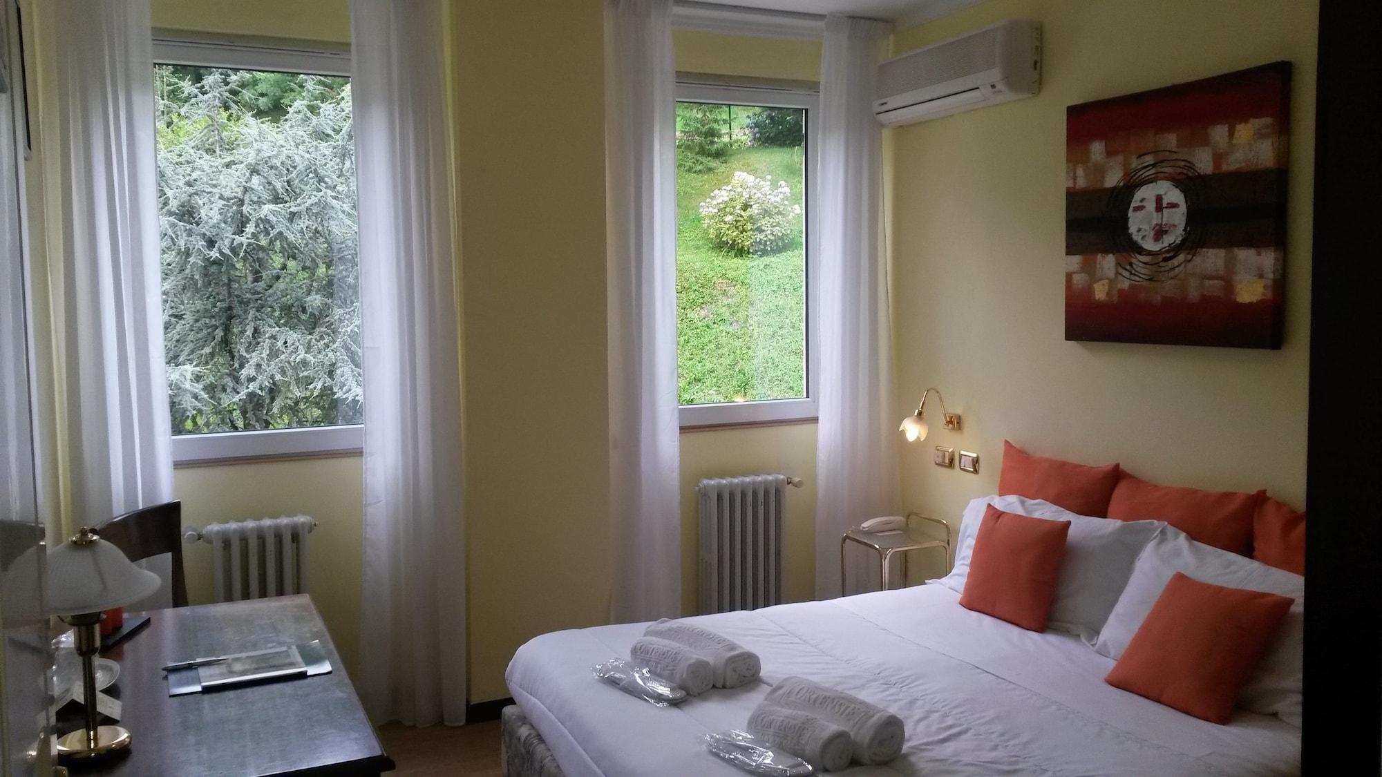 Sant'Omobono Imagna Hotel Villa Delle Ortensie מראה חיצוני תמונה