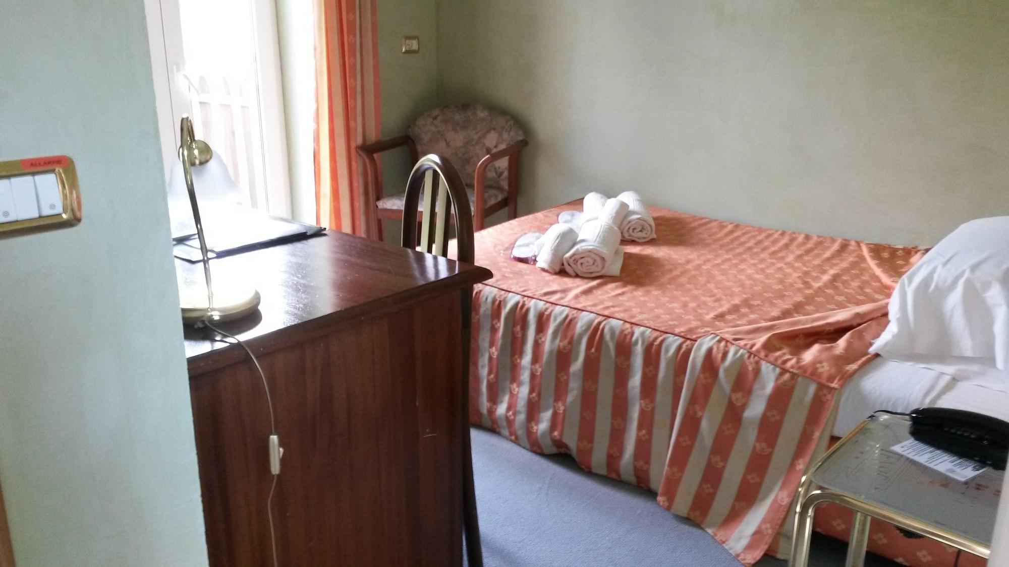 Sant'Omobono Imagna Hotel Villa Delle Ortensie מראה חיצוני תמונה