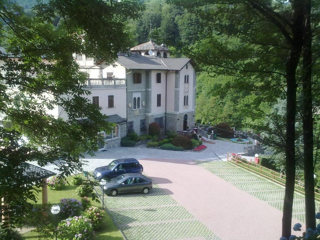 Sant'Omobono Imagna Hotel Villa Delle Ortensie מראה חיצוני תמונה